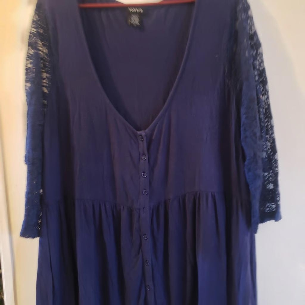 Womens torrid navy blue lacey sleeves peasant shirt
